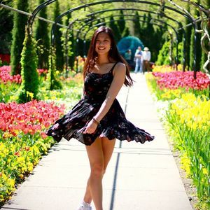 Meet your Posher, Lauren